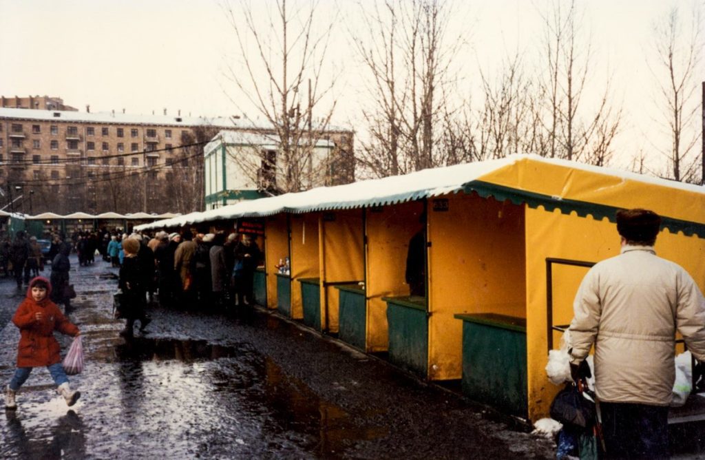 Торговые ряды на основе одноместных павильонов